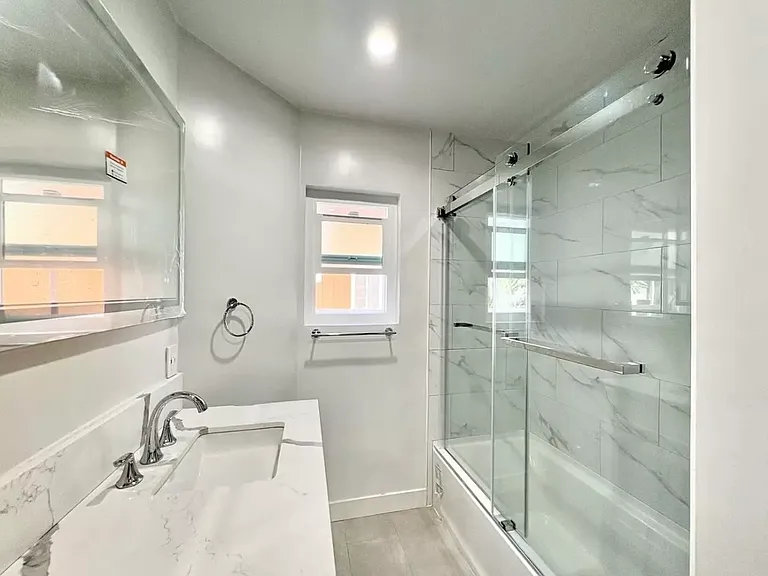 8635 Cashio St #5B — Photo 3