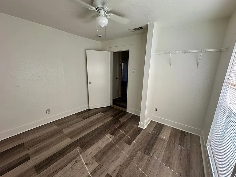 2206 Rockefeller Blvd — Photo 6
