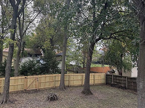 2nd image of 27 NW 102nd St