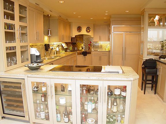 GOURMET KITCHEN