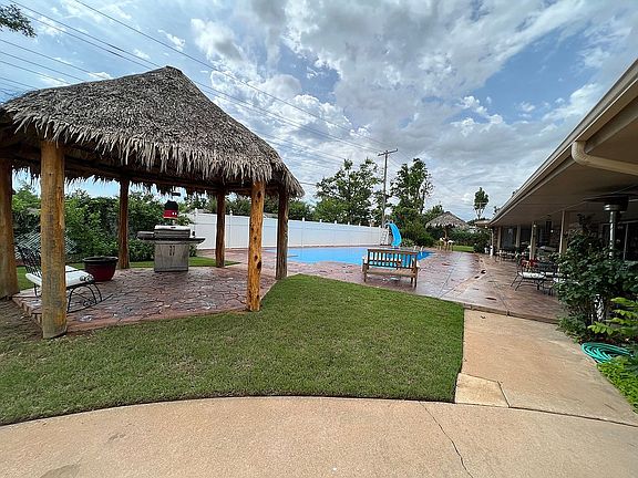 5th image of 3306 Bella Vista Dr