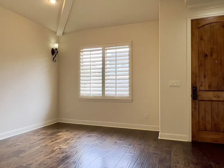 1011 Green Ln — Photo 16