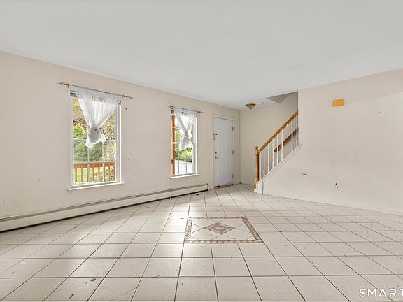 3rd image of 23 Colony Street