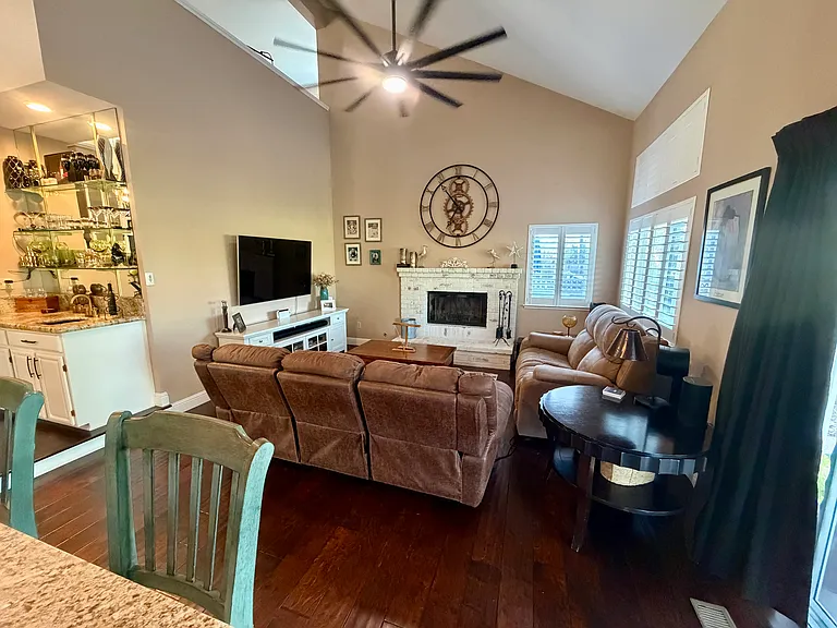 2205 Prestwick Dr — Photo 23