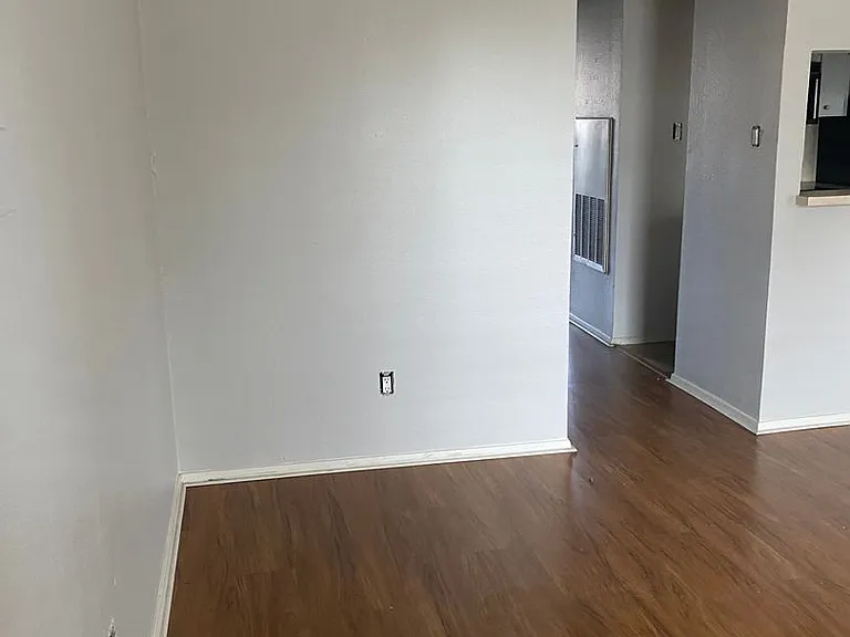 612 Park Pl #301 — Photo 7