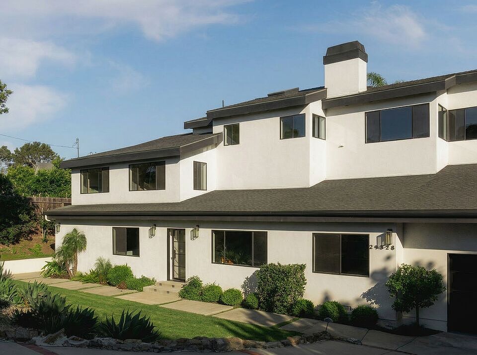 1st image of 29328 Heathercliff Rd