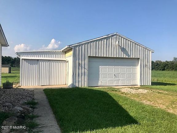 2nd image of 35274 20th Ave