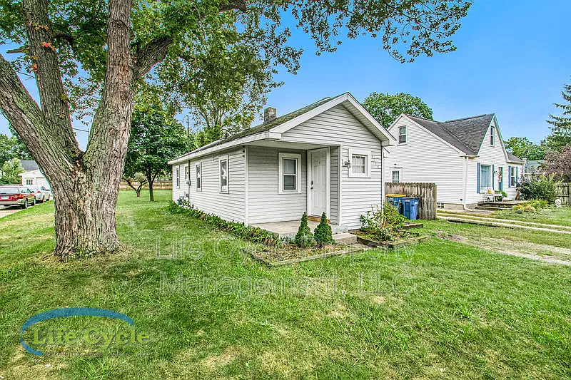 1310 Beechwood St NE (Team Melissa) — Photo 2