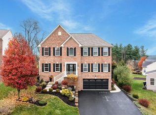 2074 Majestic Dr, Canonsburg, PA