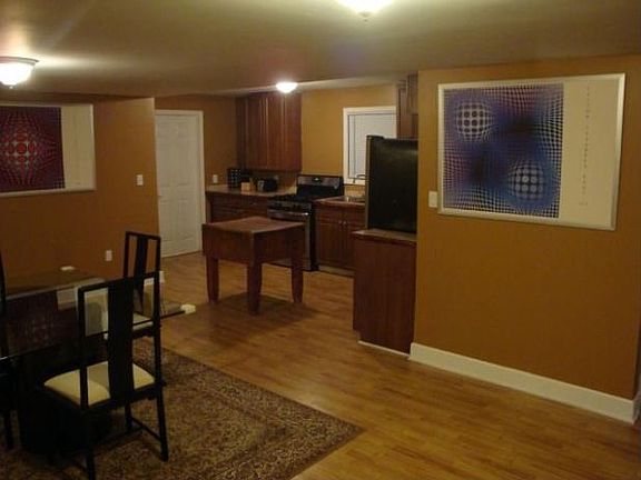 4th image of 4512 Chester Ave