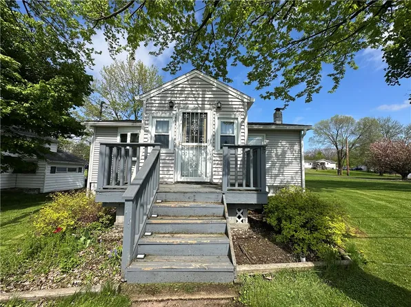 48 King St, Port Byron, NY 13140