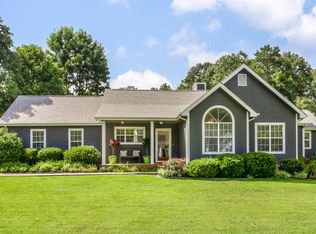 6801 Carlos Rd, Ooltewah, TN 37363