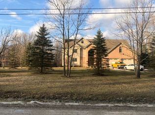 28810 West Rd, New Boston, MI 48164