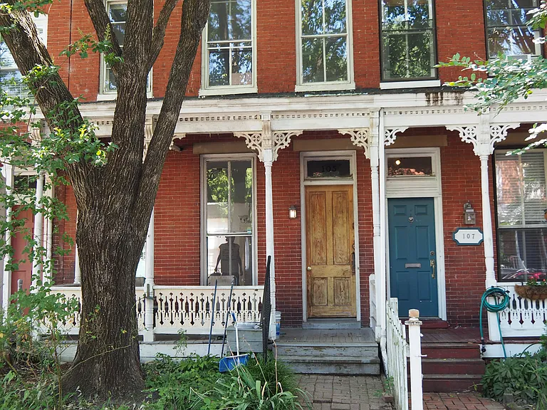105 S Pine St — Photo 55