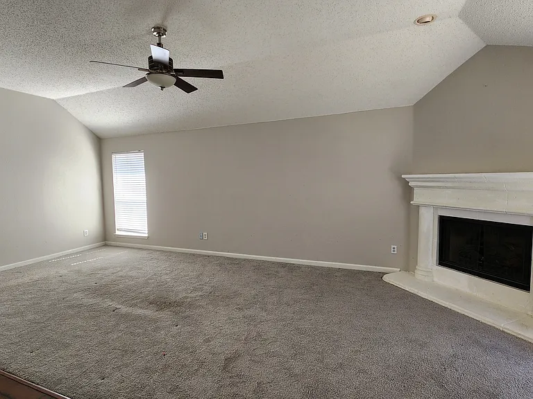 3408 Mosswood Dr — Photo 10
