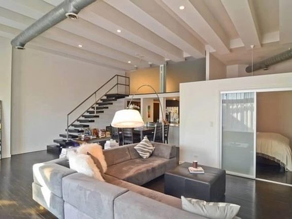 2nd image of 2525 N Sheffield Ave APT 3D
