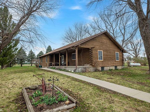 2nd image of 421 W Strait St