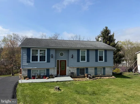 164 Jessica Pl, Toms Brook, VA 22660