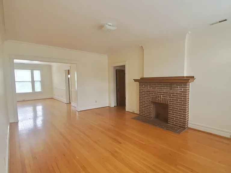 5861 Nina Pl #3W — Photo 2