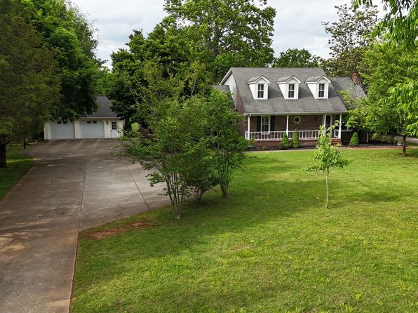 2009 Tulip Hill Dr, Murfreesboro, TN 37127