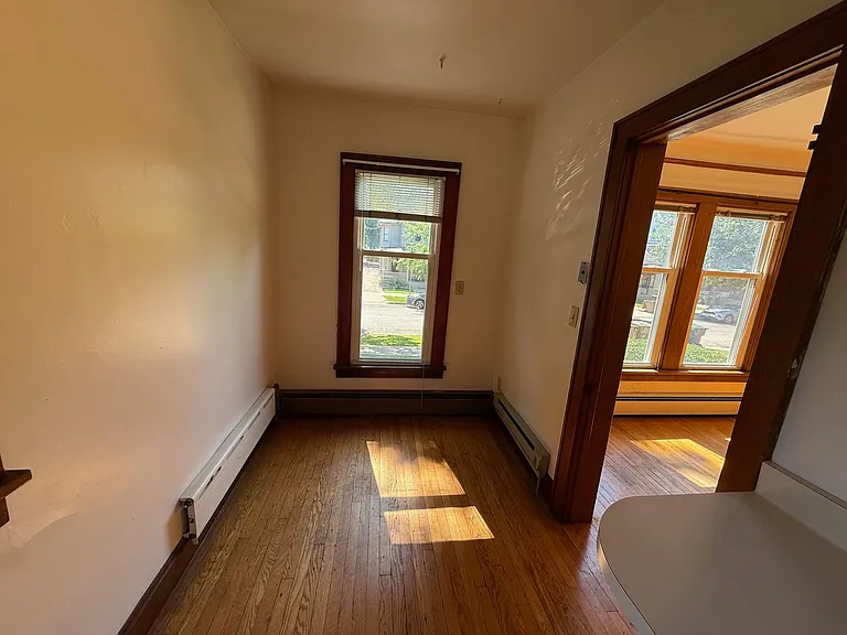 128 W Gilman St — Photo 18