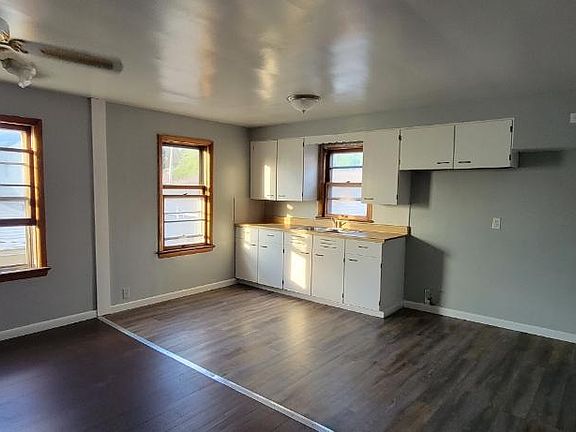 5th image of 9319 Garfield Blvd #2