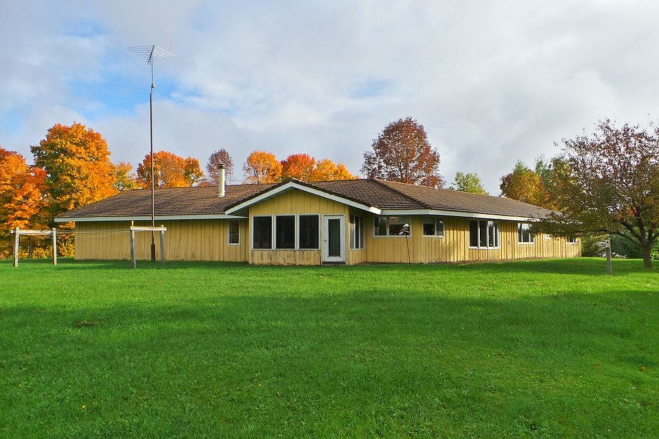 1st image of W2166 Forest Dr