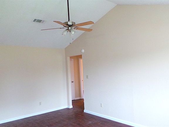 3rd image of 10511 Man O War Ave APT B