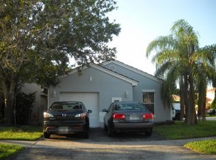 18425 NW 21st St, Pembroke Pines, FL 33029