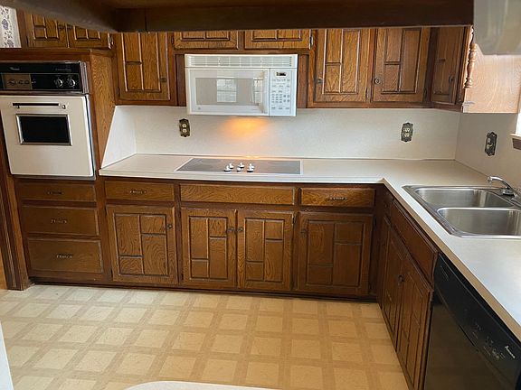 3rd image of 3309 S Wofford Ave