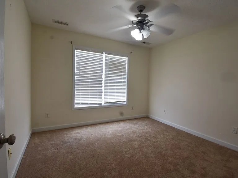 193 Wind Brook Ct — Photo 28