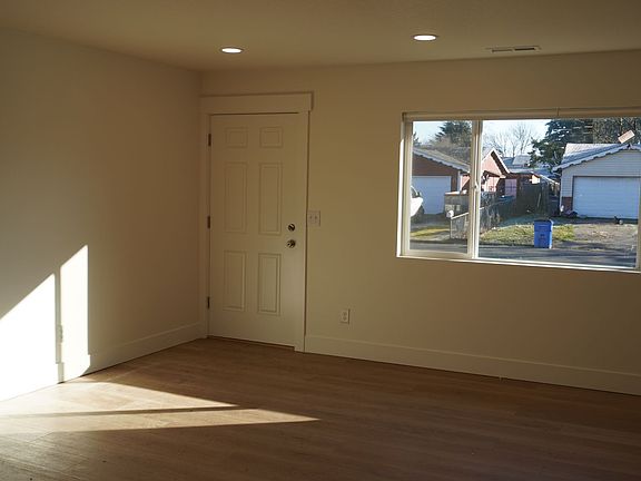 4th image of 7714 NE 127th Ave