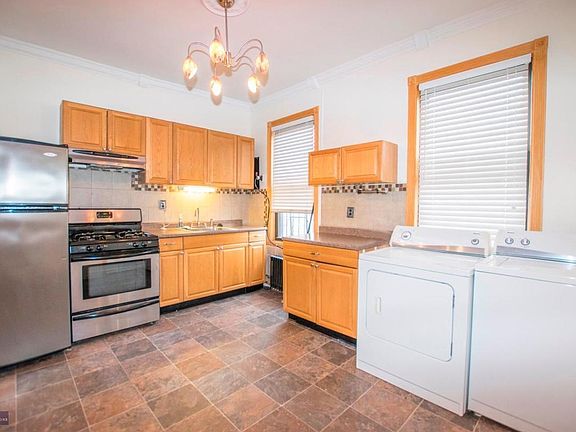 3rd image of 217 Carroll St #4