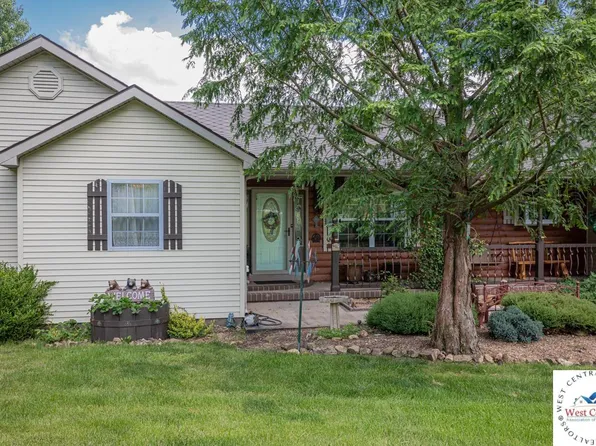 26662 Sweetberry Dr, Warsaw, MO 65355