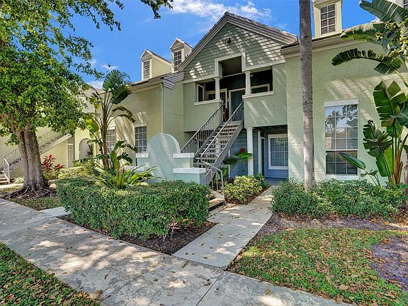 4th image of 1050 Crystal Way #N