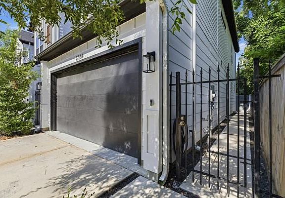 3rd image of 5361 Creekmont Oaks Ln