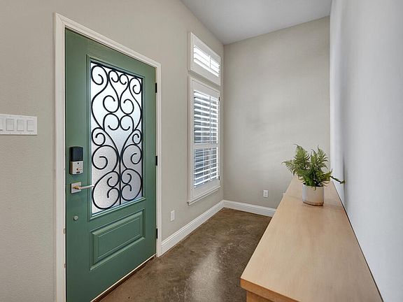 3rd image of 30 Lafayette Pl