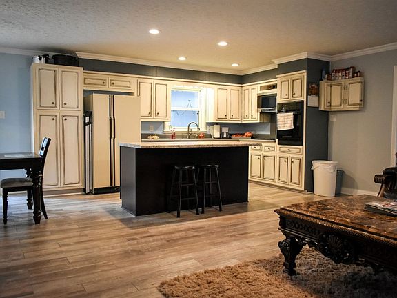 4th image of 508 Longview Dr