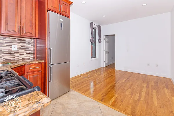 Rented by MySpaceNYC | media 18