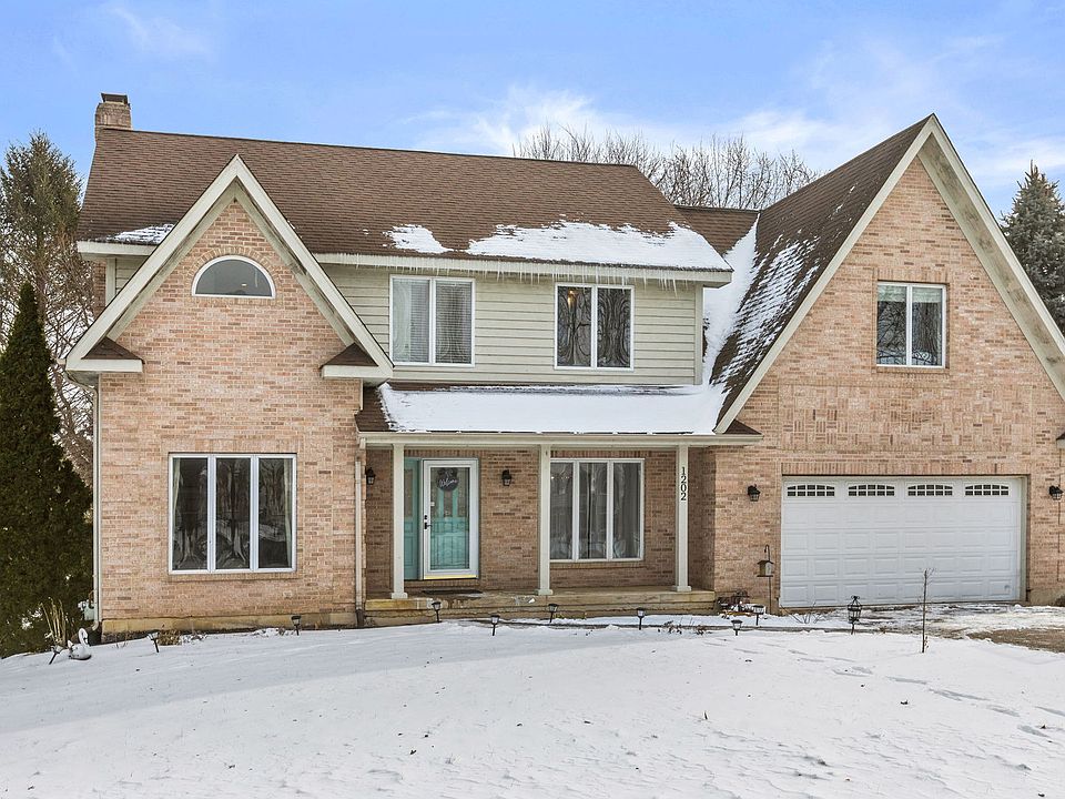 1st image of 1202 Carey Dr