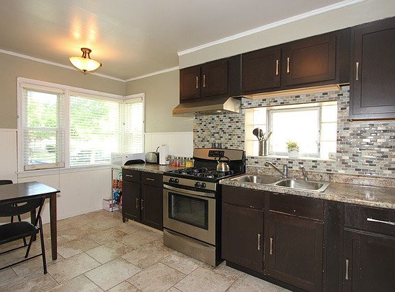 5th image of 53 Frederick Ave