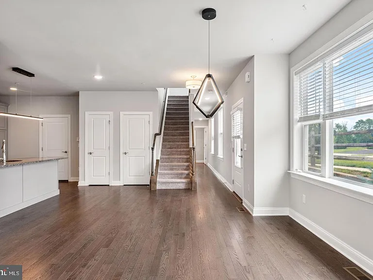 38 Lacey Ln — Photo 12