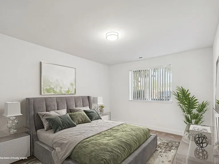 Rolling Park Apartments — Photo 10