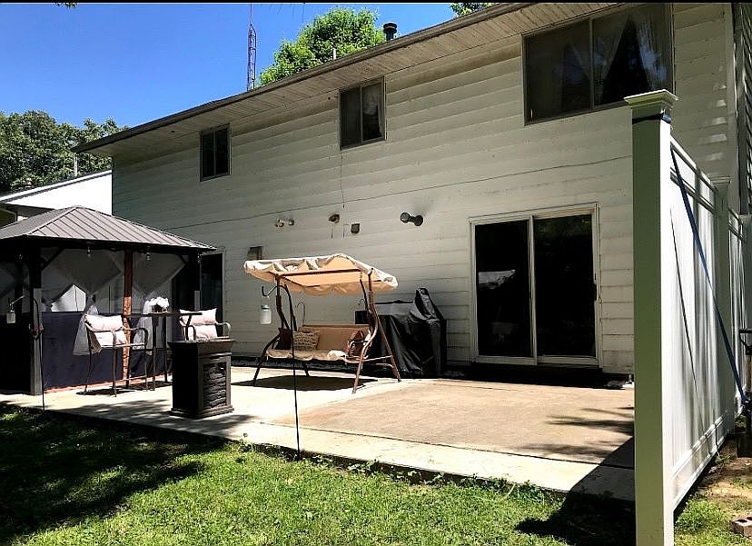1st image of 230 Ridge Dr