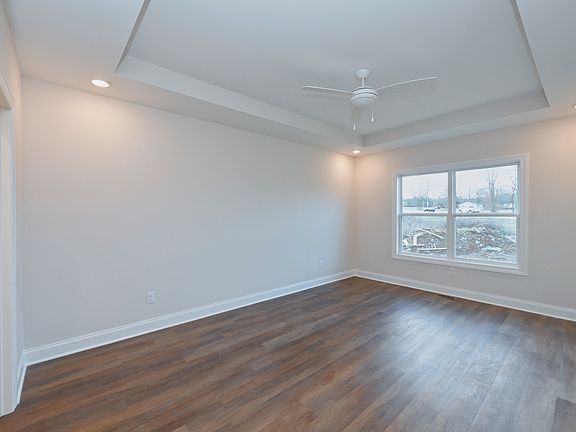 5th image of 100 Annleeken Dr