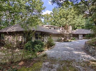 522 Stonebridge Dr, Hendersonville, NC 28739