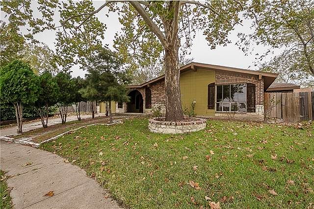 1st image of 2609 Town East Cir