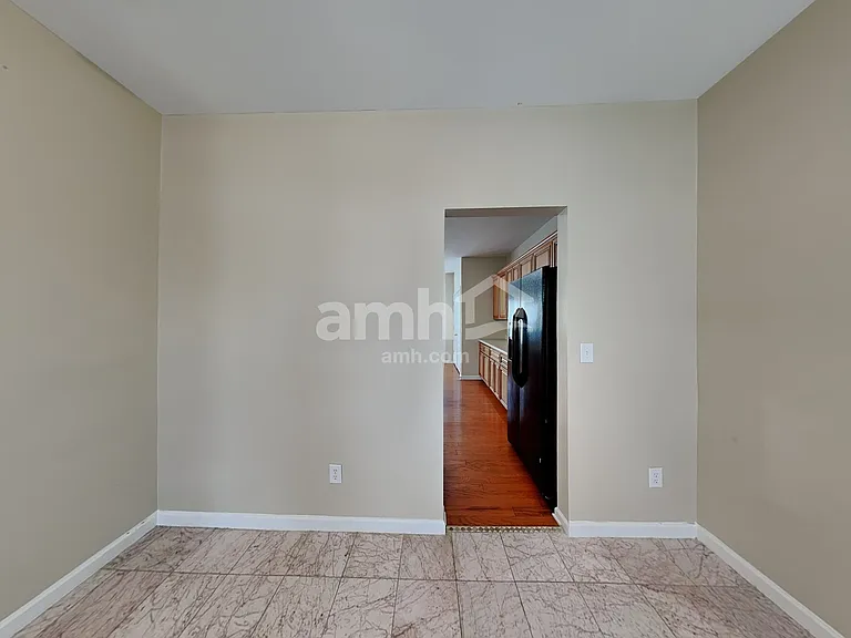 11112 Heritage Green Dr — Photo 6