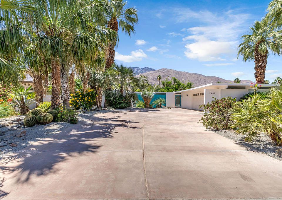 1st image of 1635 Palm Tree Dr