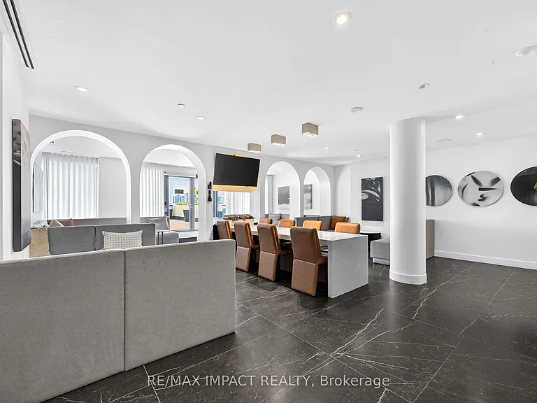 308 Jarvis St #813 — Photo 33